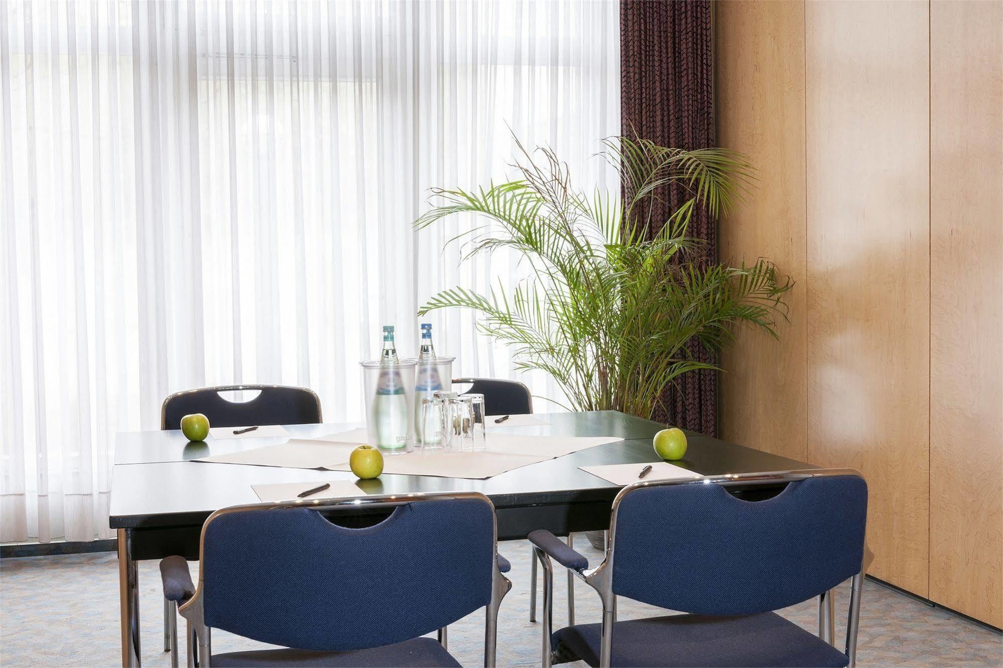 Tryp By Wyndham Hotell Stadtoldendorf Eksteriør bilde